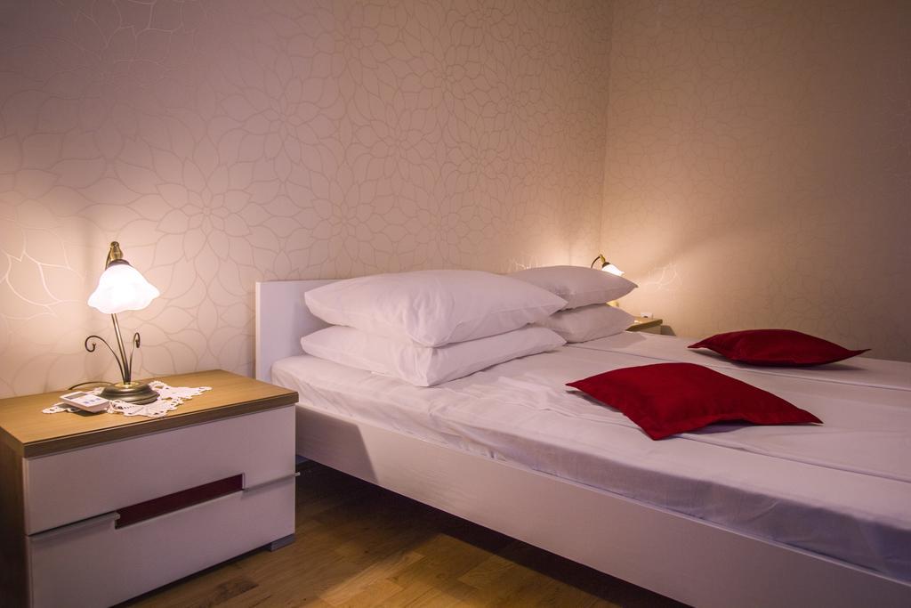 Apartments Rako M&I Podstrana Chambre photo