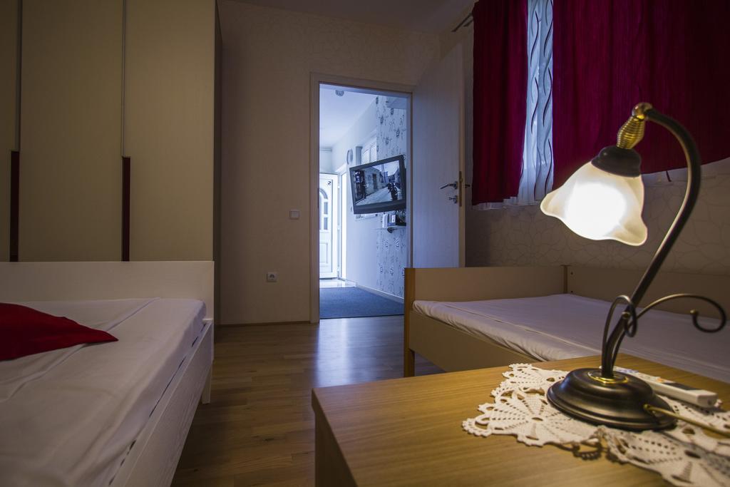 Apartments Rako M&I Podstrana Chambre photo